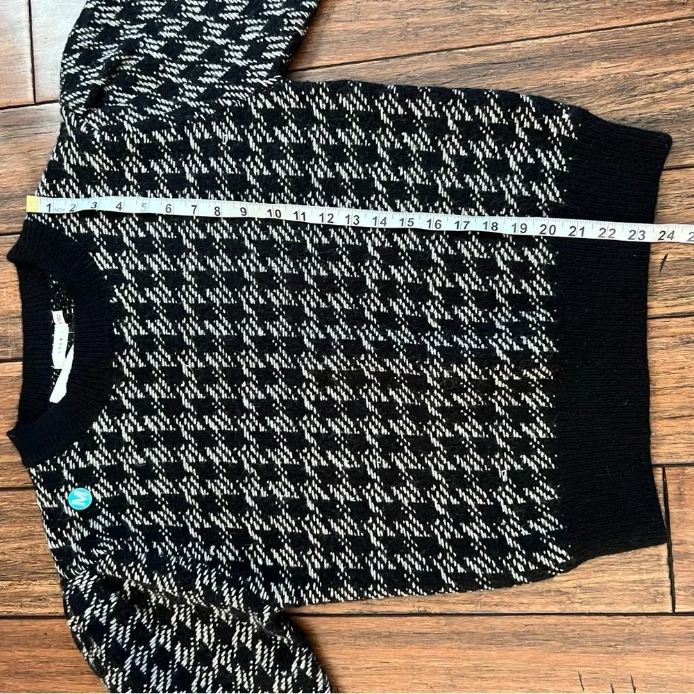 NWT Lush Houndstooth Crew Neck Sweater Medium Preppy Academia Office Career
